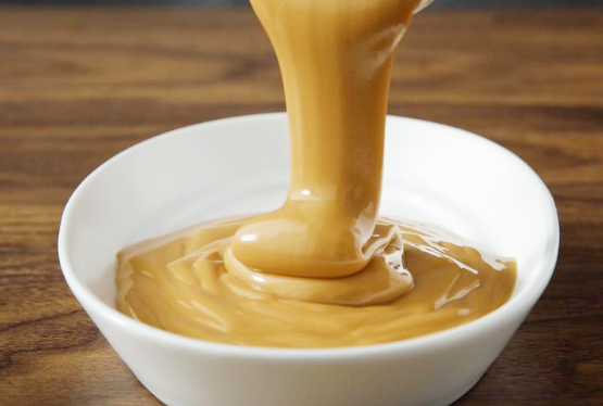 調(diào)味醬全自動灌裝機關(guān)注醬料產(chǎn)品生產(chǎn)為企業(yè)帶來多成長
